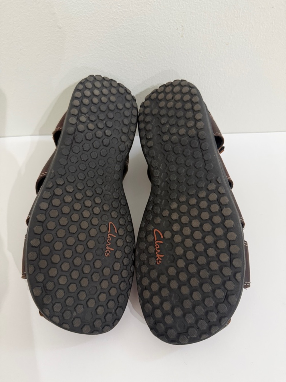 NEW CLARKS Fisherman Sandals Mens Size 9M Brown Leather Adult - Picture 9 of 10